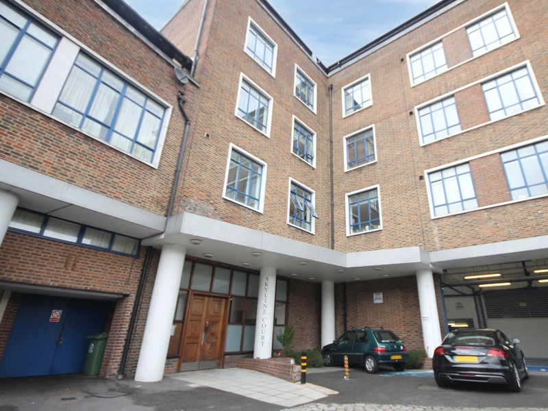 Featured image for “Skyline Court, Bermondsey SE1”