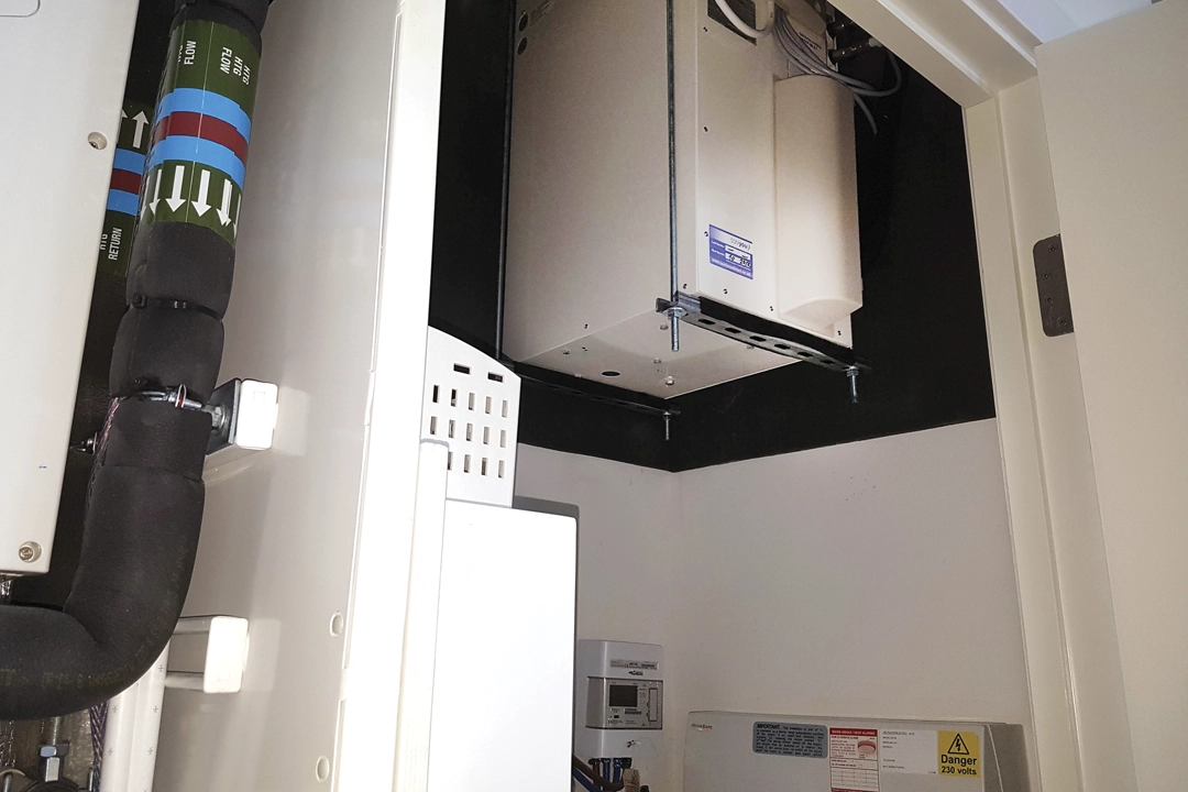 Cool You Water Cooled Air Conditioning - Space-saving installation of internal condenser